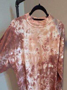 FREE PEOPLE long sleeve tie dye tee shirt, size small, brown/peach color